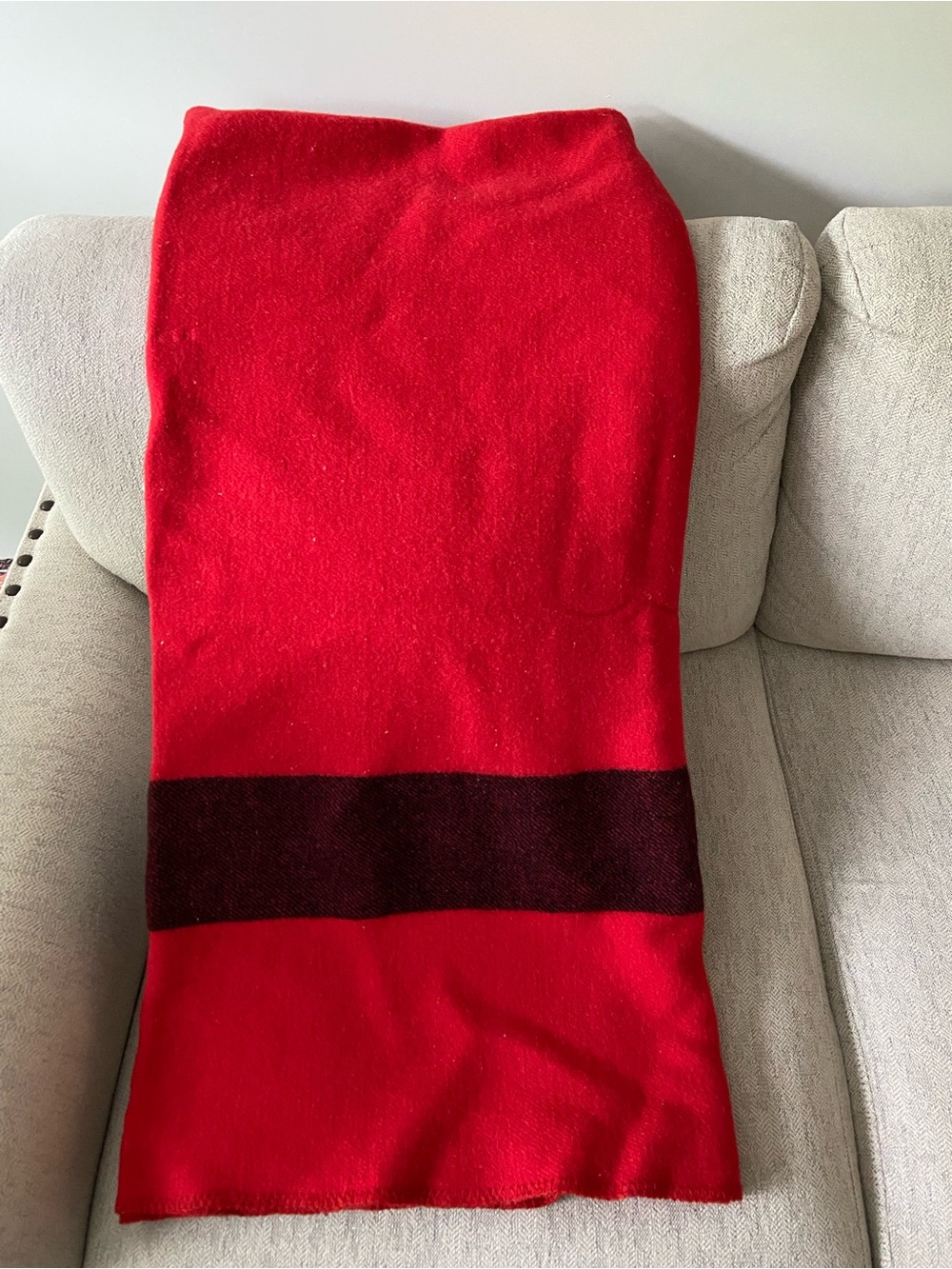 100% Virgin Wool Blanket - Polar Nite by Golden Dawn. Vintage! 1960’s.
82”x76”